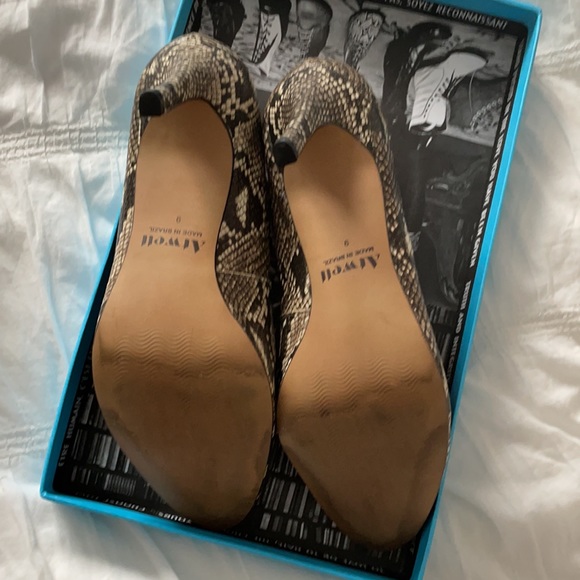 Atwell Pumps. Leopard Print. - Picture 3 of 4